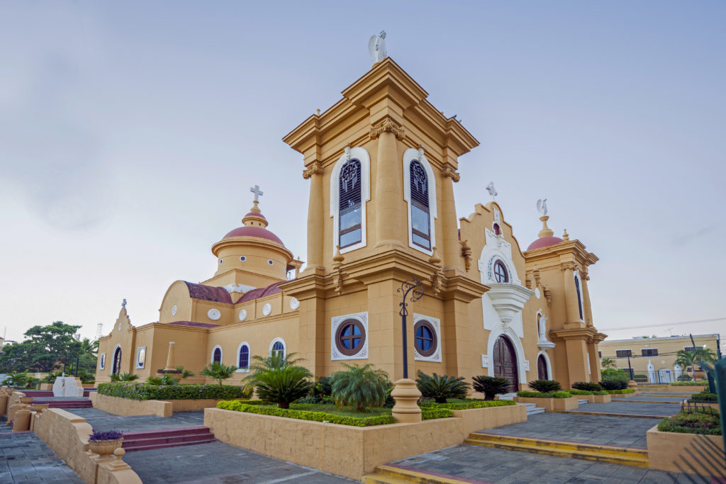 Catedral de Nuestra Señora de la Consolacion, San Cristobal - Iglesia