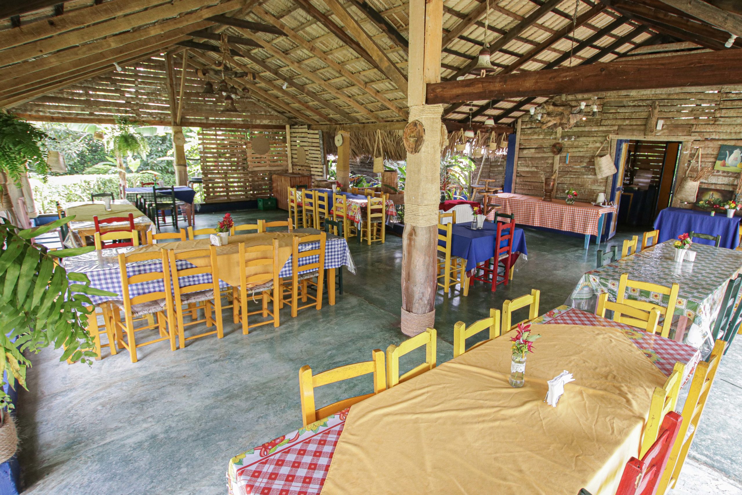 Hotel Bohios Campo Anil Jarabacoa Restaurante scaled